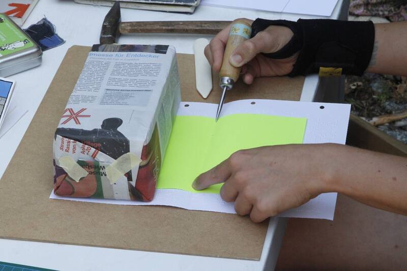 Drop-in-Werkstatt Buchbindung mit Helena & The Sea
