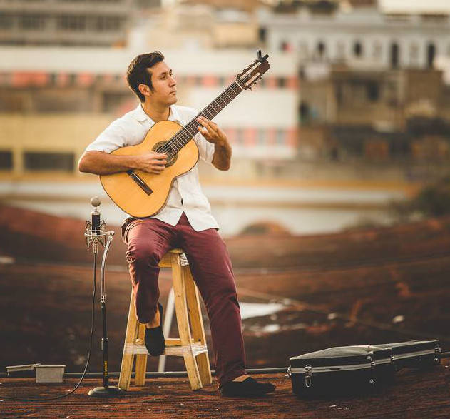Konzert (Bossa Nova/Latin): Carlos Corona Latin/Bossa Trio