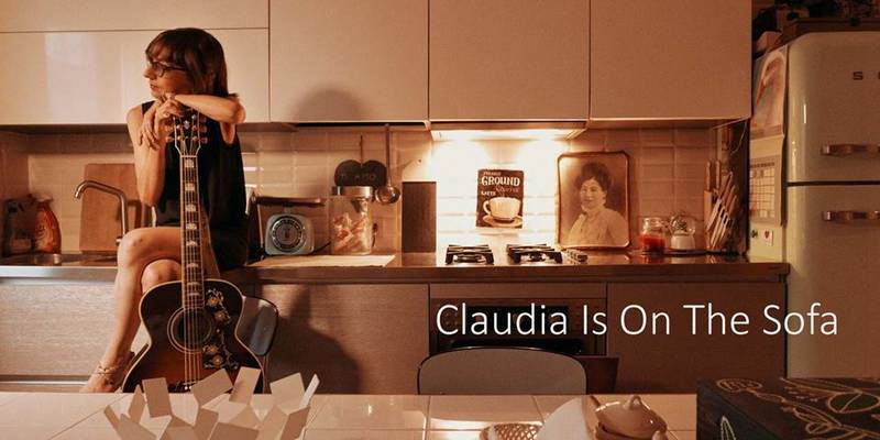 Claudia Is On The Sofa - live in Berlin - Deriva