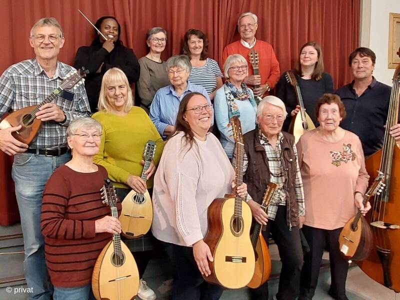 Goldener Oktober: Konzert des Zupforchesters Da Capo