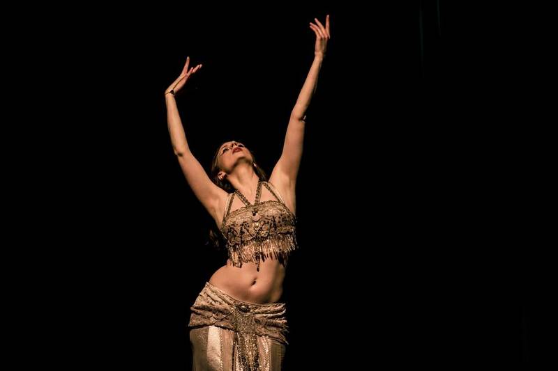 Workshop: Grundschritte und Twists in Bauchtanz 