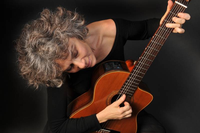  Lesung in Englisch/ Reading in English: Deborah Jeanne Weitzman: Pandora learns to sing: a journey to wholeness / Café Tasso