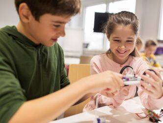 Experimentieren, Basteln, Erleben - Workshops im November für Kinder & Jugendliche von 7 bis 14 Jahren