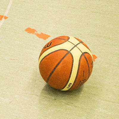 Basketball-Spielen in Neukölln