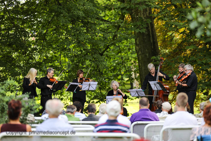 Diana Septett mit Jutta Mantel (Flöte)  - Mozart im Garten Fraenkel