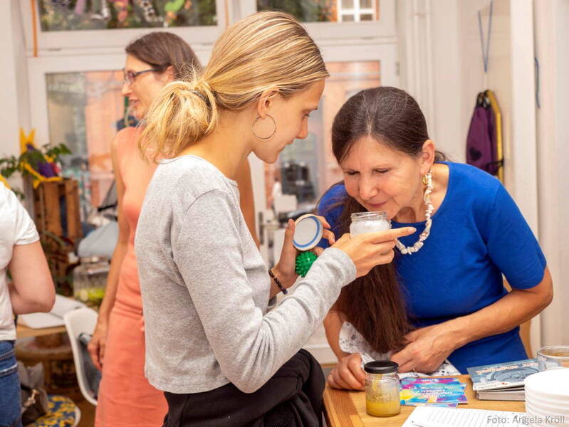 DE/EN: Webinar: DIY - Kosmetika und Hausmittel selbst herstellen/Cosmetics and home remedies