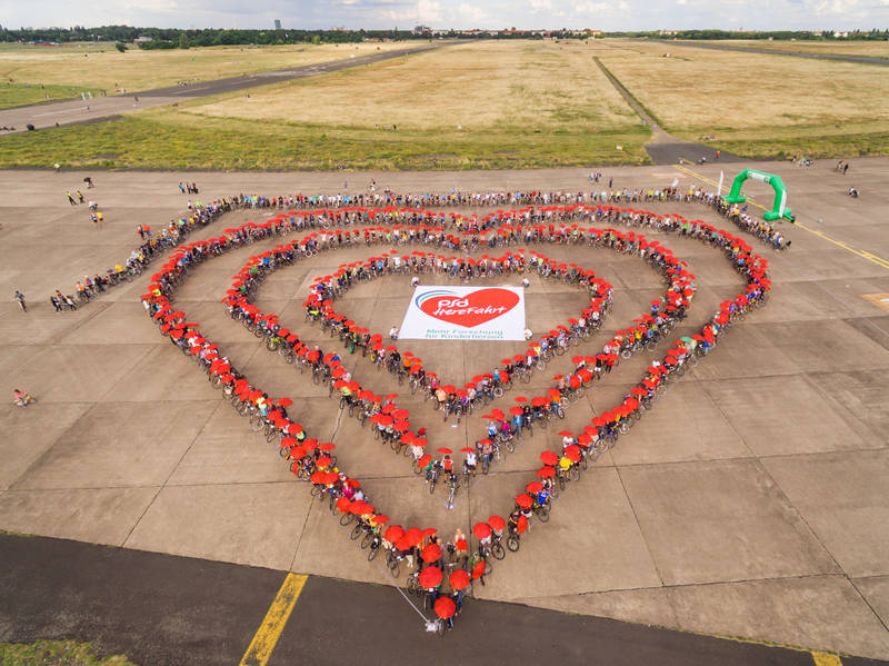PSD HerzFahrt 2017 - Radfahren für einen guten Zweck auf dem Tempelhofer Feld 