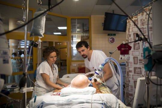 DokuMontag: Jednotka intenzivního života / Intensive Life Unit