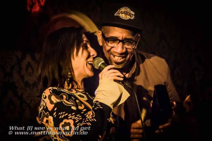 Konzert (Latin / Jazz / Groove): Dorothea Jaburek mit Enrico & Groove Band