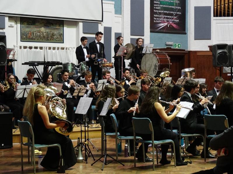 Konzert in der Grunewaldkirche: Southampton University Sinfonietta & Symphonic Wind Orchestra