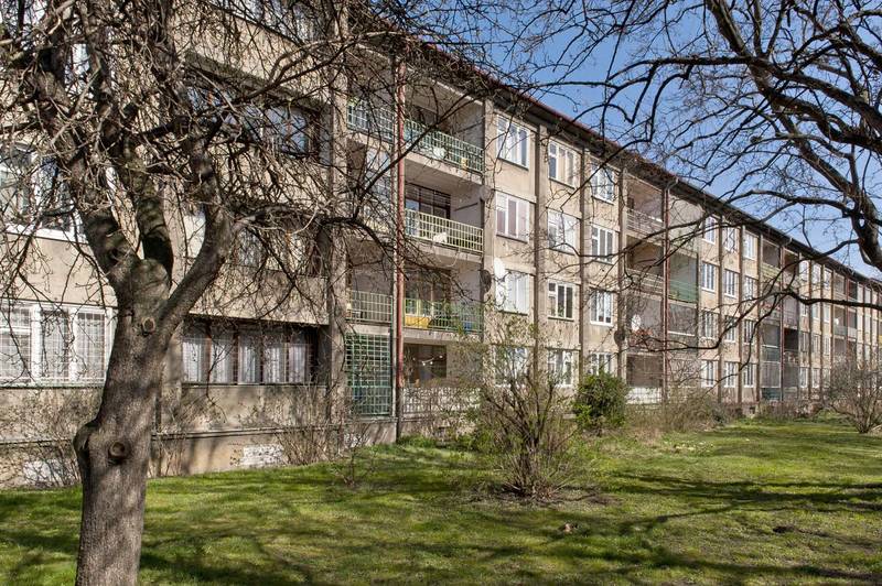 ARCHINT x VI PER: Solidarita Housing estate