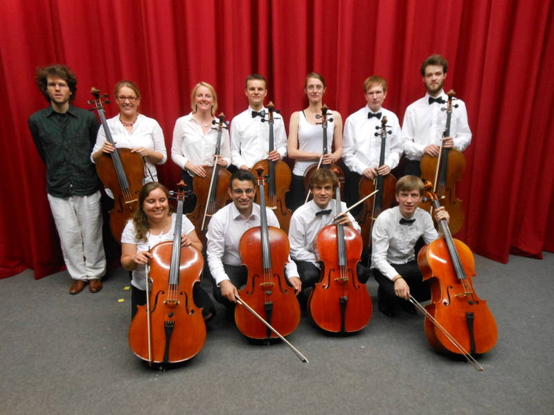 Ami-Celli: 10 Cellisten spielen Musik von Corelli bis Apocalyptica