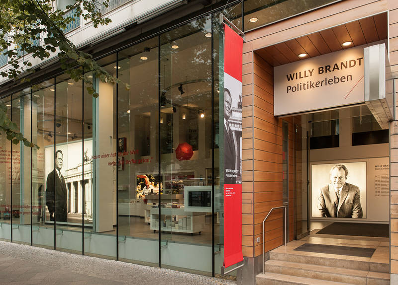 Öffentliche Führungen durch die Ausstellung "Willy Brandt - Politikerleben"