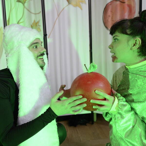 Kindertheater in der Humboldt-Bibliothek : "Flieg Baby, flieg!"