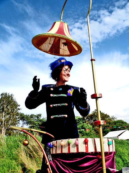 MISSVERGNÜGEN PRESENTS FLOHZIRKUS ZAKAPÜS !!