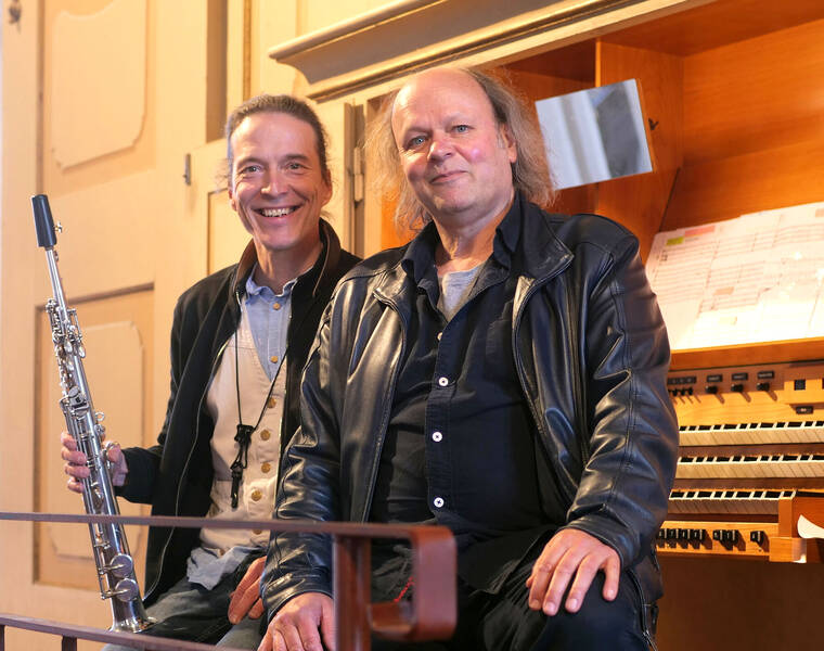 Mit 3 Orgeln und 2 Saxophonen um die Welt - Konzert im Französischen Dom
