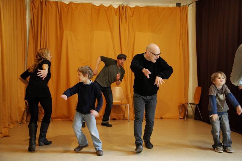 Workshop „ Theaterworkshop "Märchen und Musik": Ringelreigen und slawische Melodien“ für die Kinder