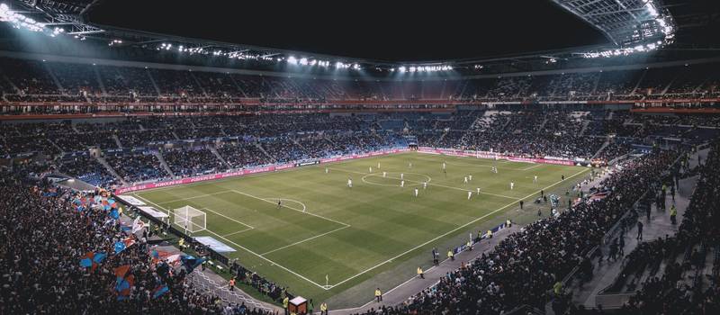 Macht Geld den Fußball kaputt?