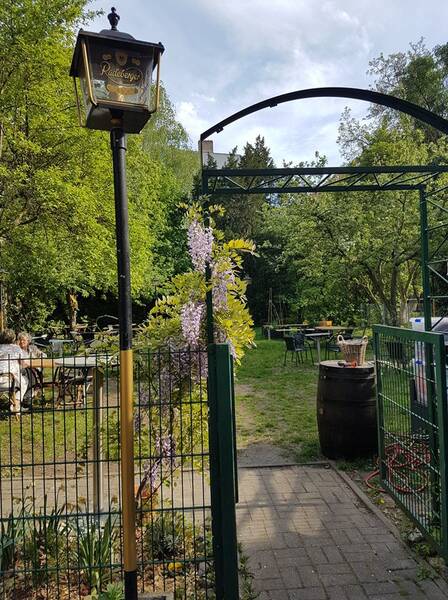 Gartenkonzert im Charles & Paulin