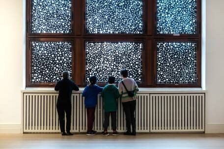 Familienworkshop zu der Ausstellung: Daniel Boyd: Rainbow Serpent (Version)