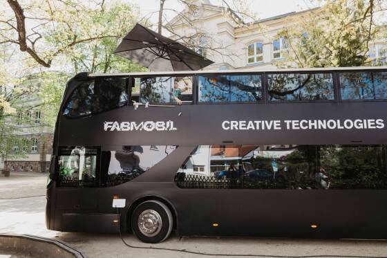 Fabmobil am Gropius Bau: Ether’s Bloom: Ein Programm zu Künstlicher Intelligenz
