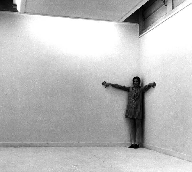 Graciela Carnevale. Pieza Bianca (Di-Fr)