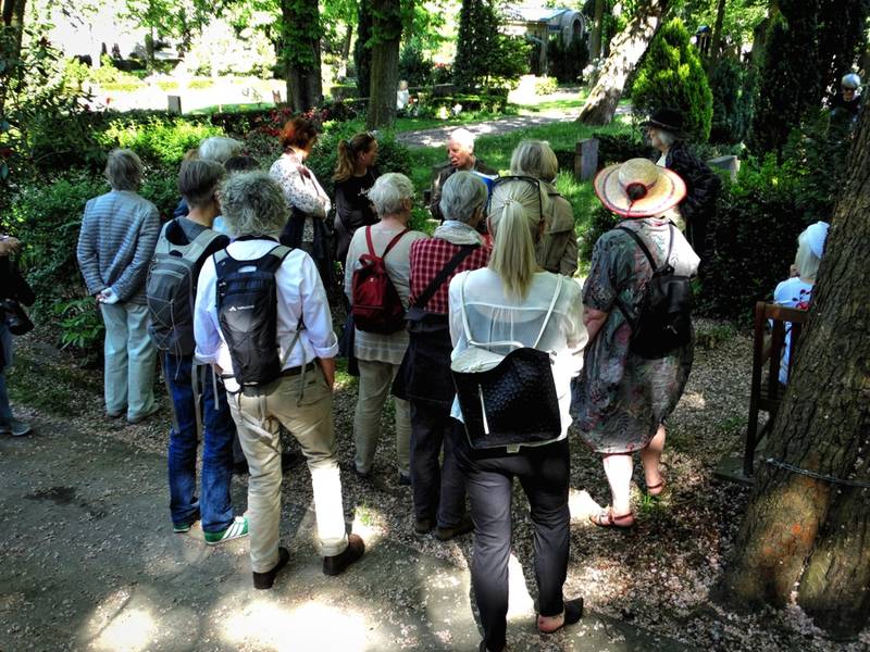 Verschwundene Gräber - Eine Führung mit Claudia von Gèlieu 