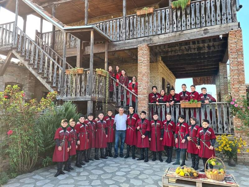 Kinderchor-Konzert: Gurjaani (Georgien) und Shareena Gayna (Bulgarien/ Berlin)