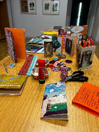 Workshop I Basteln mit Kunststoffen - Kreativ Heftchen binden
