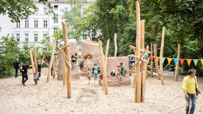 Tag der Architektur 2022 - Projektführung naturnaher Spielplatz Choriner Straße mit hochC Landschaftsarchitekten in Prenzlauer Berg