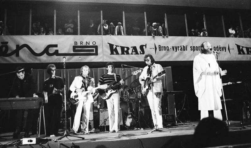 DokuMontag: The Stars behind the Iron Curtain