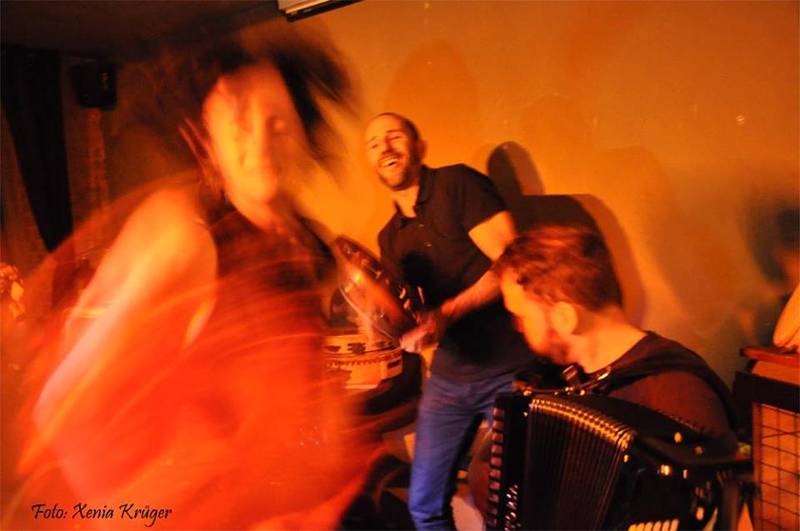 I Pizzicati live im Deriva