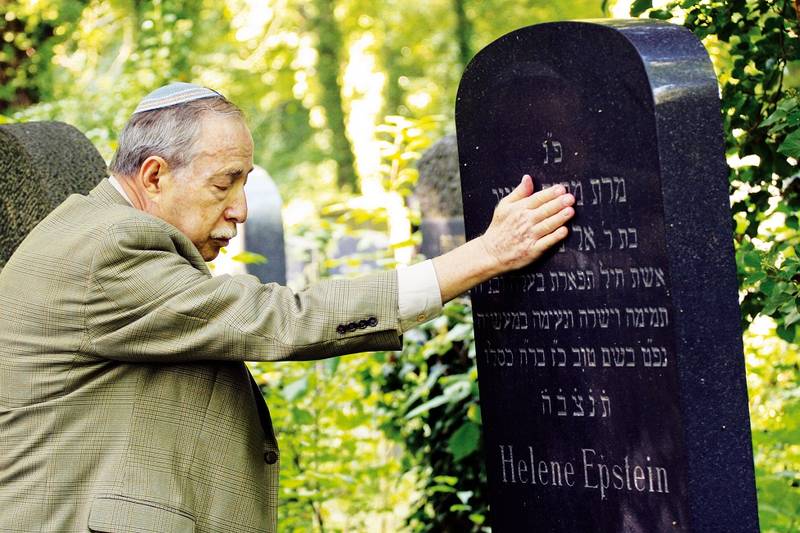 Kino in der Kirchhofskapelle - "Im Himmel, unter der Erde" 