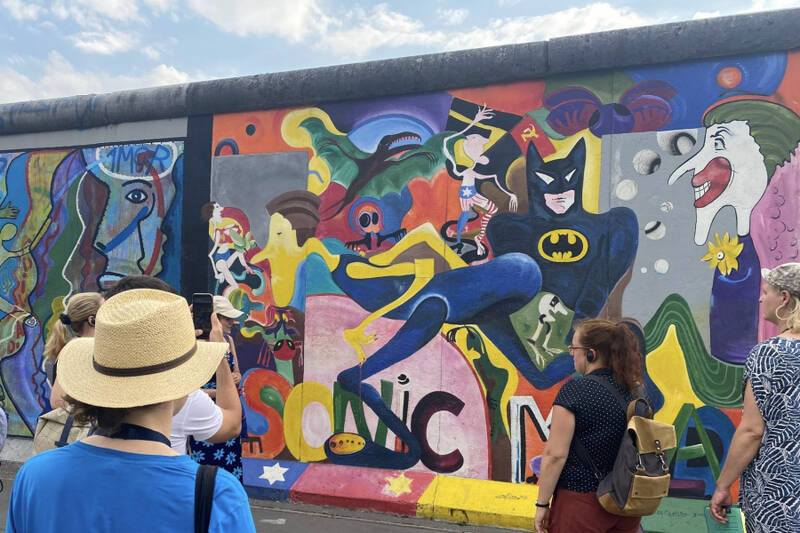 35 Jahre East Side Gallery - Mauerkunst entdecken - Familienführung
