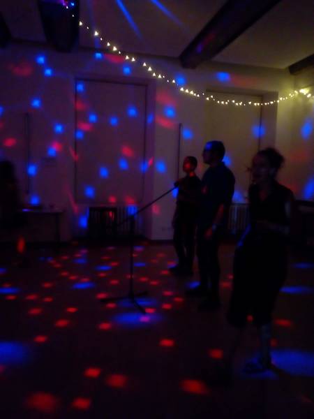 Karaoke Abend "100 Lieder für den Frieden"