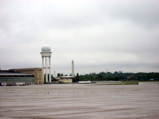 Fest der Luftbrücke auf Flughafen Tempelhof