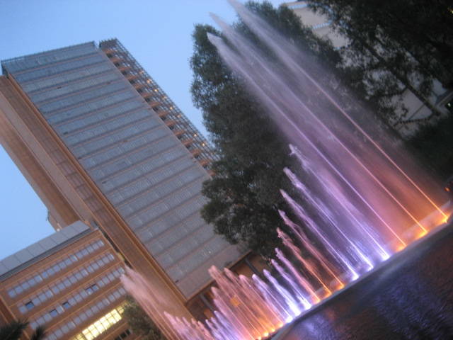 Aquanario Licht-Musik-Wasser-Show am Potsdamer Platz