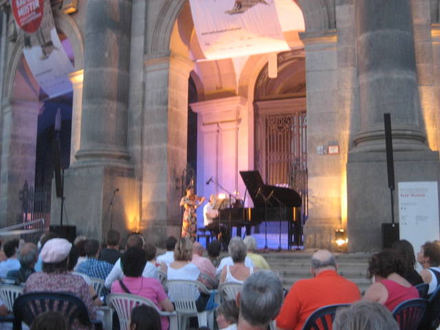 Sonntagskonzerte  vor Bodemuseum 