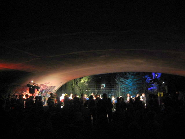 Kleine Nachtmusik und Open Air Tanzen am Plantscher: Baila Berlin