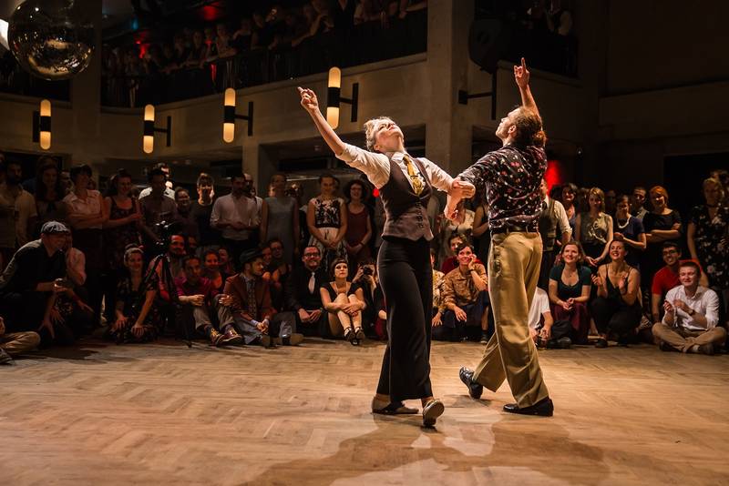 Free swing dance classes - Tag der offenen Tür