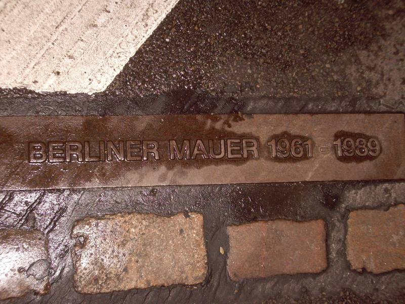Mauertour XXXL - zu Fuß unterwegs mit einem 'waschechten' Berliner