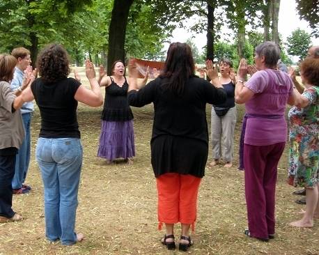 Lachyoga bei BRITZ AKTIV