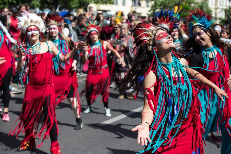 Karneval der Kulturen 2023: Umzug, Route, Straßenfest + mehr Pfingsten 2023 Events in Berlin