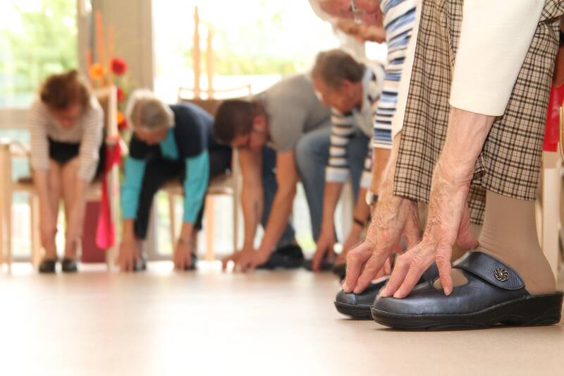 Bewegt mit Musik! Bewegungsgruppe für pflegende Angehörige und pflegebedürftige Menschen