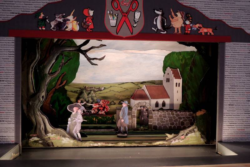 Papiertheater: Der kleine und der große Klaus - Märchen für Erwachsene - mit Tuba-Live-Musik