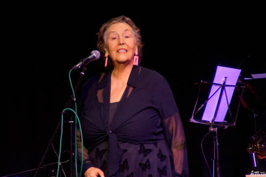 "Einmal Liebe und zurück" Konzert im so'ne Art Salon in Friedenau