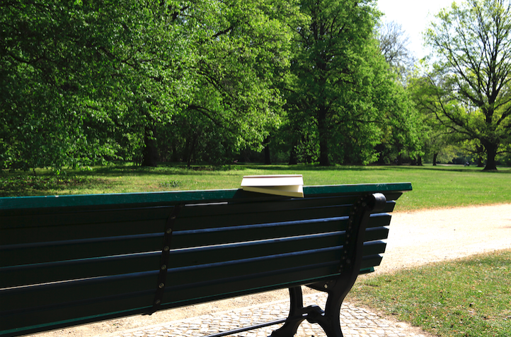 Literatur auf der Parkbank - Berlins erster Wortgarten