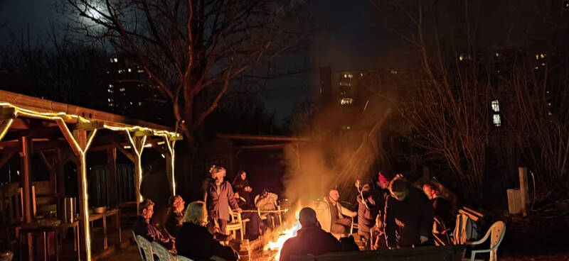 Lagerfeuer in der Gropiusstadt