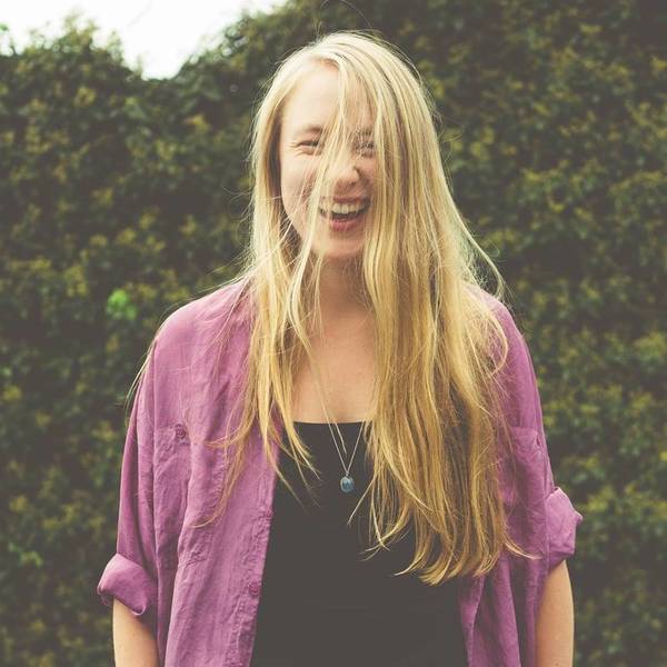Folk Night feat. Laura Hoo