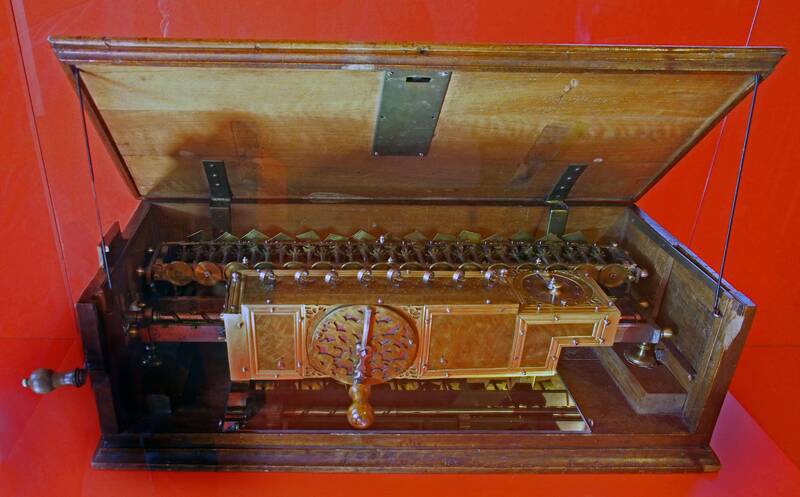Historische und kommerzielle Rechenmaschinen vor dem elektronischen Zeitalter